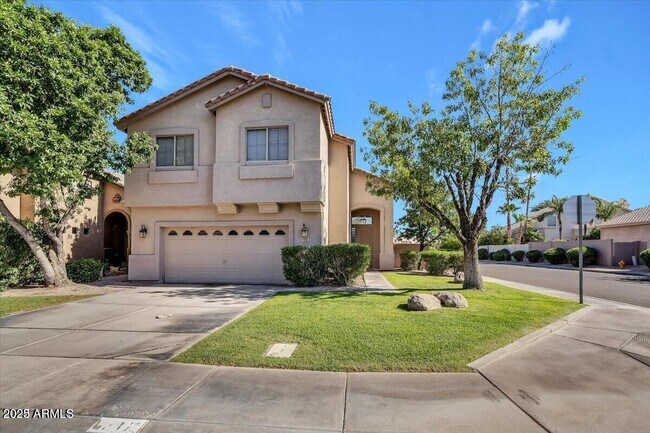Primary Photo - 902 W Azalea Pl