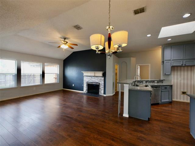 Building Photo - 4502 Highlands Dr