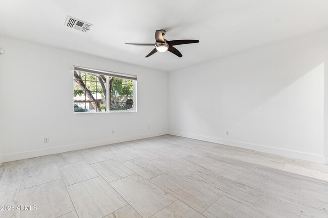 Building Photo - 6953 E Lafayette Blvd