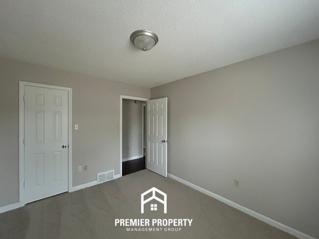 Building Photo - 7082 Farmhouse Dr