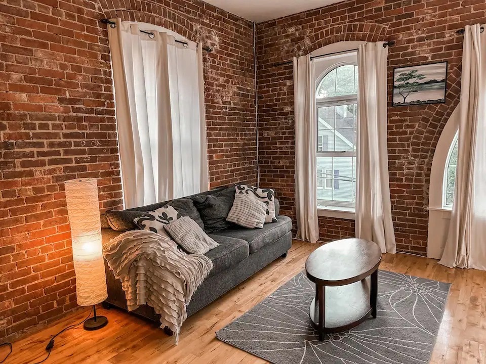 Building Photo - 88 Franklin St