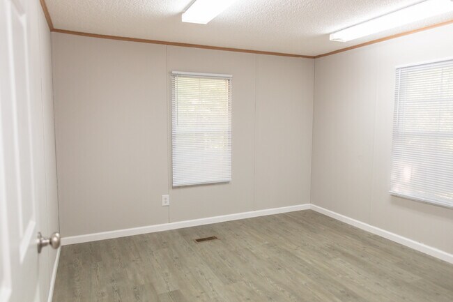 Building Photo - 4711 Morrison Rd