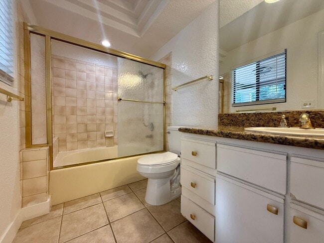 Building Photo - 2 BEDROOM CONDO WITH 2 BALCONIES, RIGHT NEXT TO THE POOL, MINUTES FROM THE STRIP