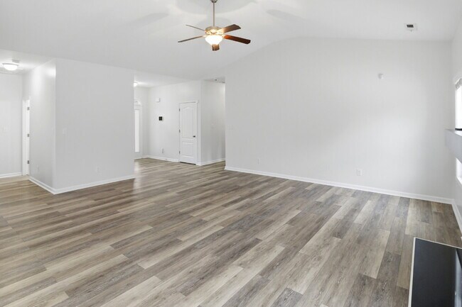 Building Photo - 124 Regatta Way