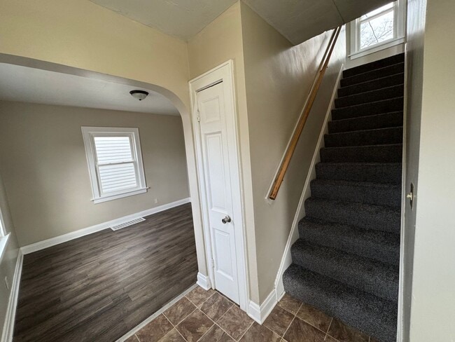 Building Photo - Two bedroom one bath house in Rock Island