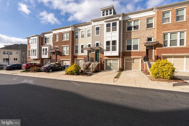 Building Photo - 42644 New Dawn Terrace