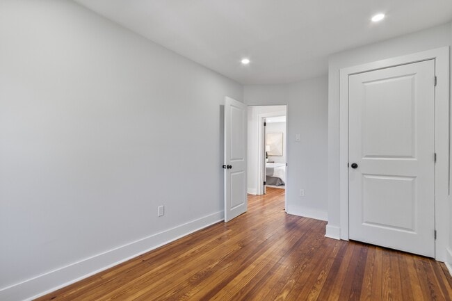 Building Photo - 521 Homewood Ave