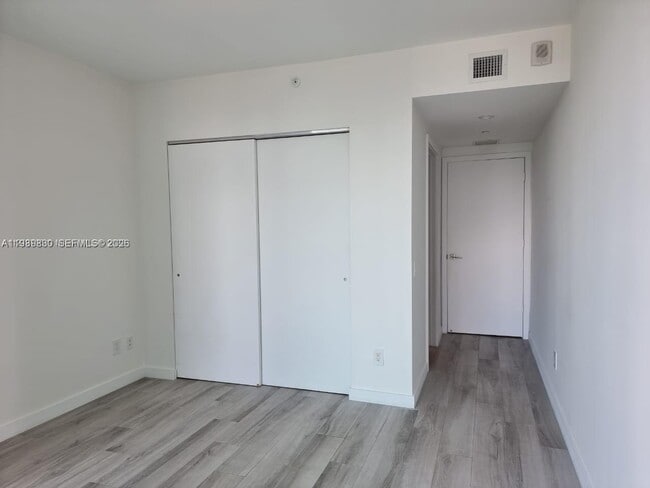 Building Photo - 3131 NE 7th Ave