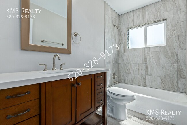 Building Photo - 901 S Belvedere Ave