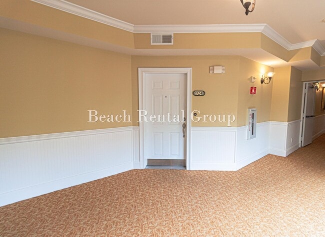 Building Photo - 2180 Waterview Dr