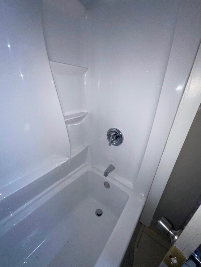 Building Photo - 2010 Royal St