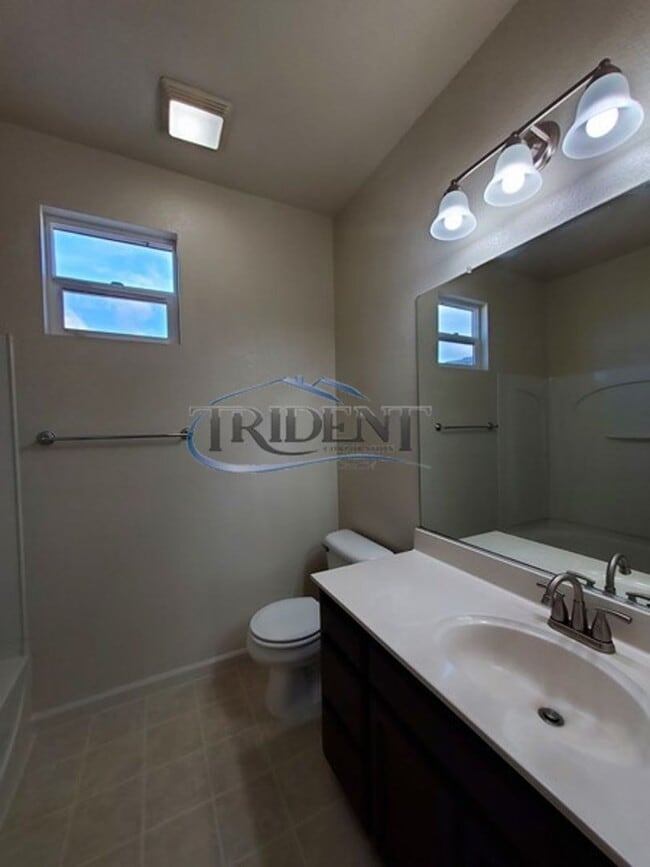 Building Photo - 4 bedroom, 2 ½ bath SOLAR home