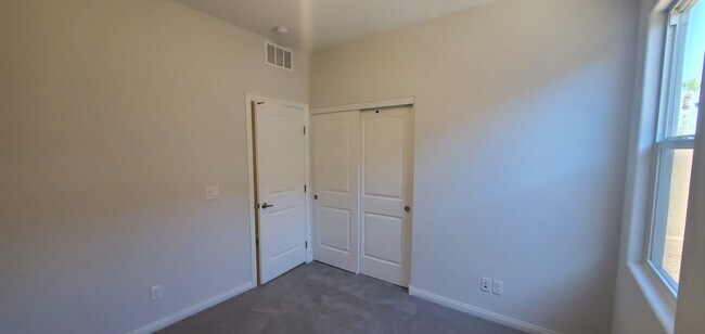 Building Photo - 5846 Steinbeck Vly St