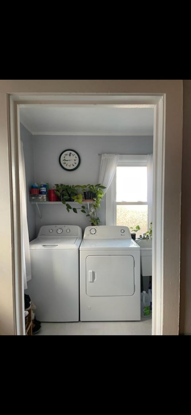 Building Photo - 21708 E 10 Mile Rd