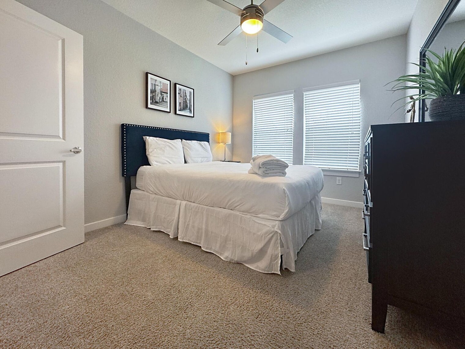 Building Photo - 2615 N Grady Ave