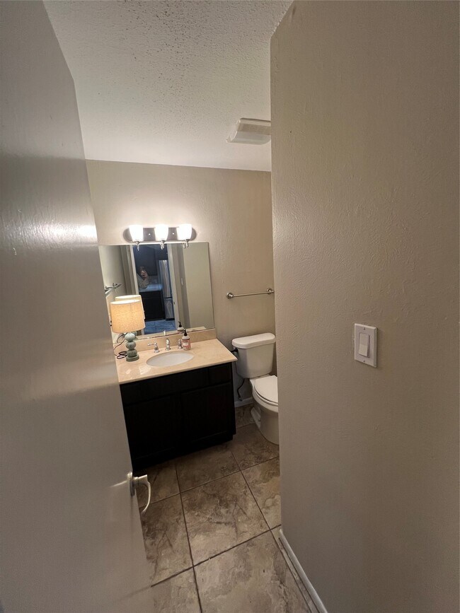 Building Photo - 2265 W Settler's Way