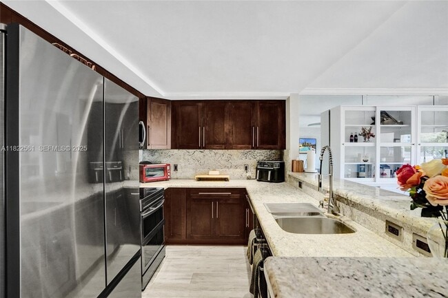 Building Photo - 16478 NE 27th Pl