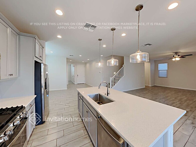 Building Photo - 19694 W Turney Ave