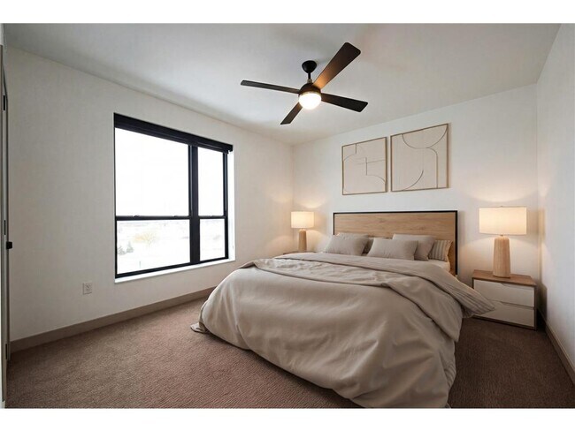 Building Photo - 640 Wisconsin Ave N