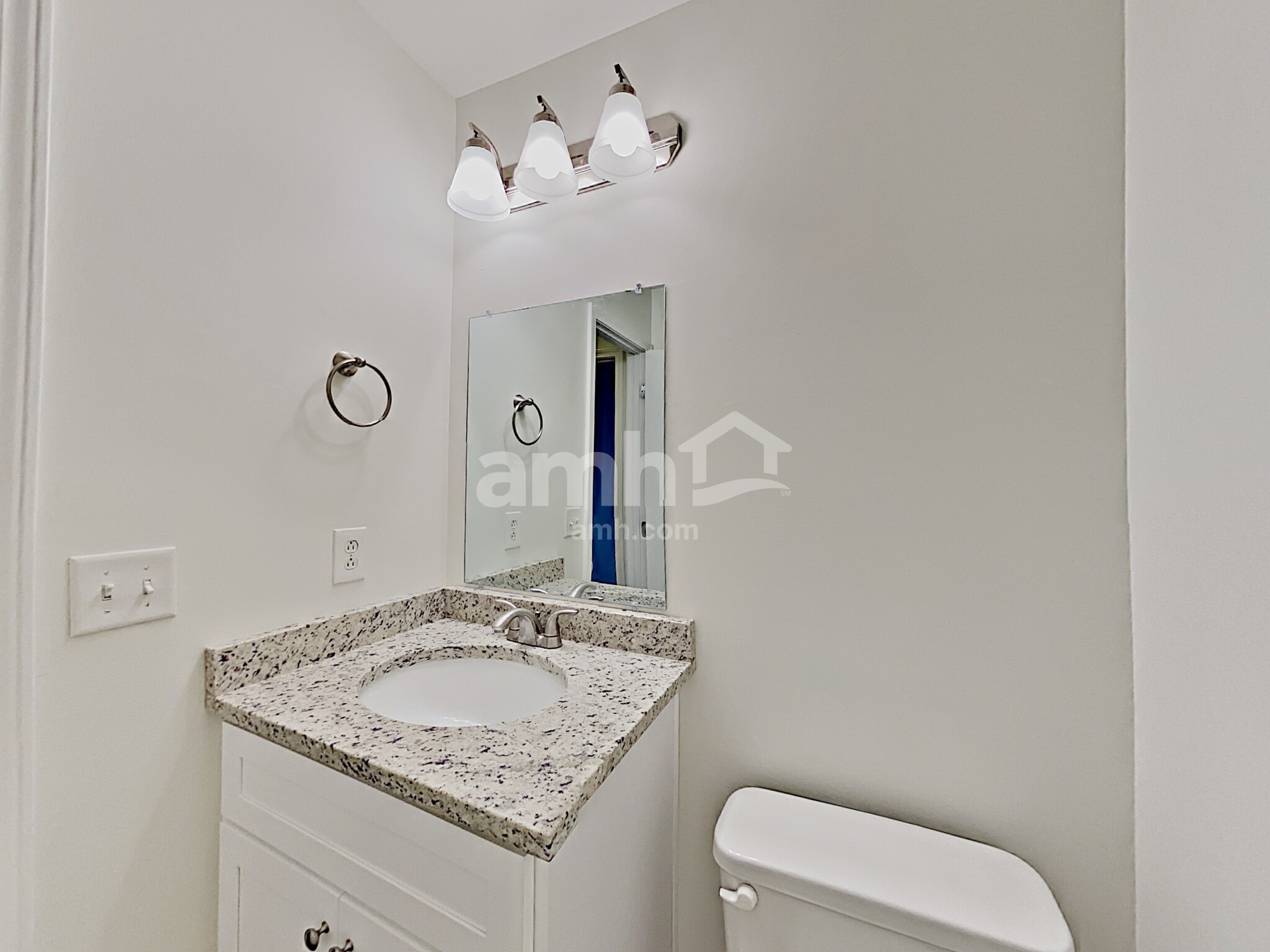Building Photo - 2627 Mission Ridge Dr
