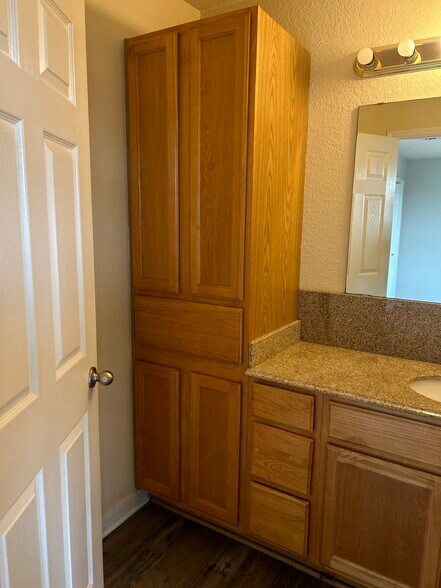 Building Photo - 13613 Woodstone Way