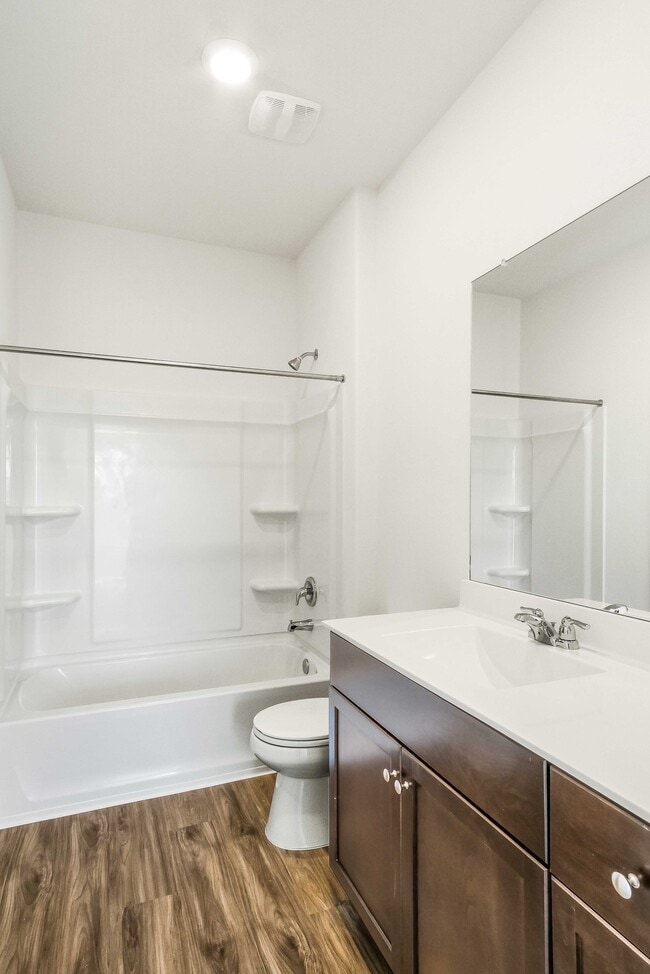 Building Photo - 5912 Eden Dr