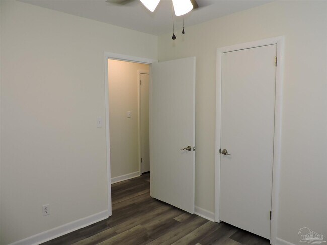 Building Photo - 3485 Rothschild Dr