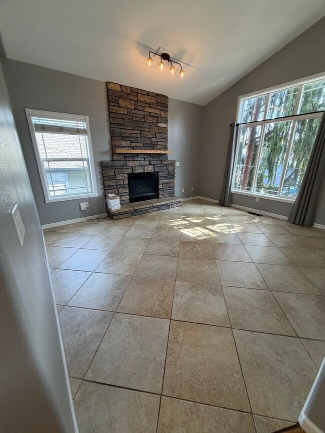 Building Photo - 1187 Horizon Ridge Ct NE