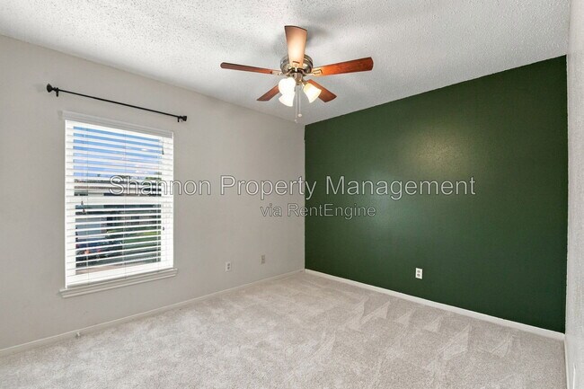 Building Photo - 21218 Park Willow Dr