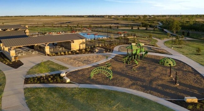 Building Photo - 304 Crumpton Wy