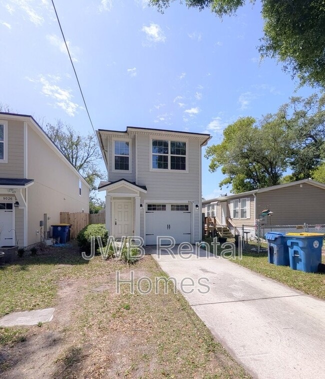 Building Photo - 9020 Eaton Ave