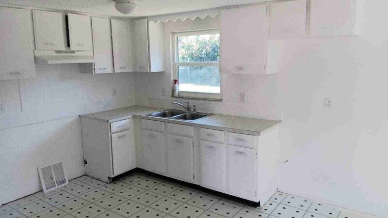 Building Photo - 8271 Pelican Rd
