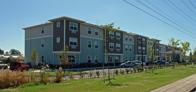 Building Photo - 3524 Fisher Rd NE