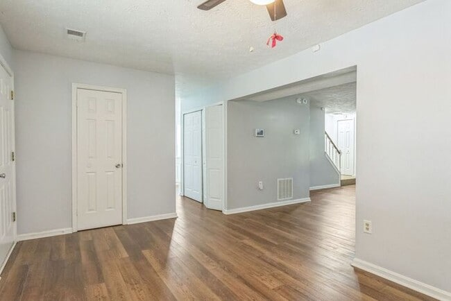 Building Photo - 6047 Red Wolf Pl