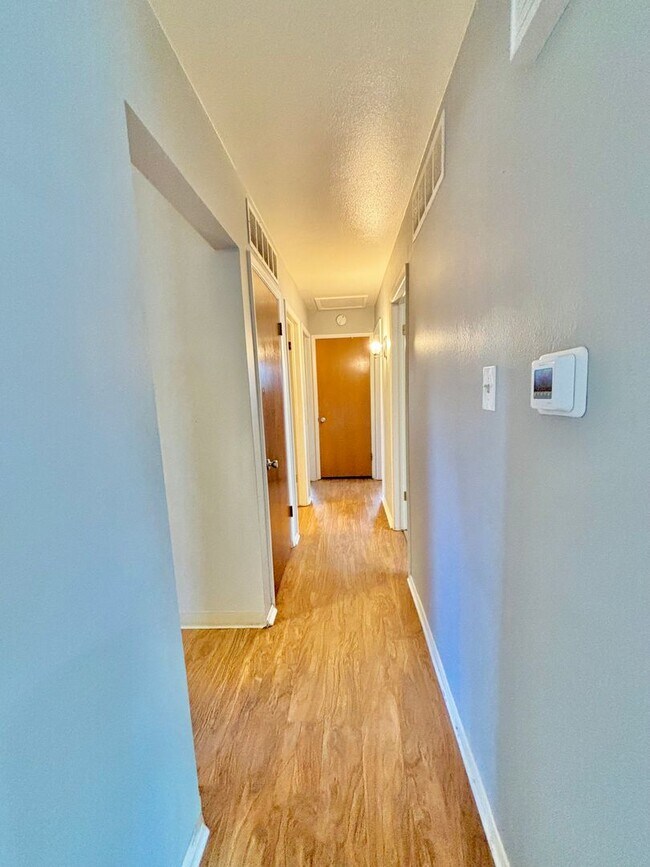 Building Photo - Expansive 5-Bedroom Home with Modern Comfort & Flexible Living Space! Available Now!!