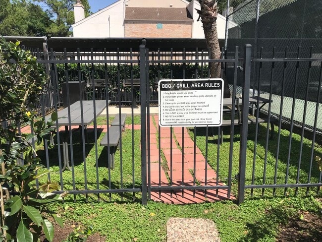 Building Photo - 7950 N Stadium Dr