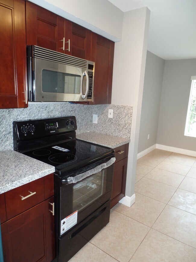 Primary Photo - 2341 NW 33rd St