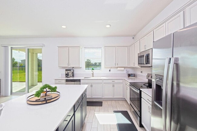 Building Photo - 12686 NW Copper Creek Dr