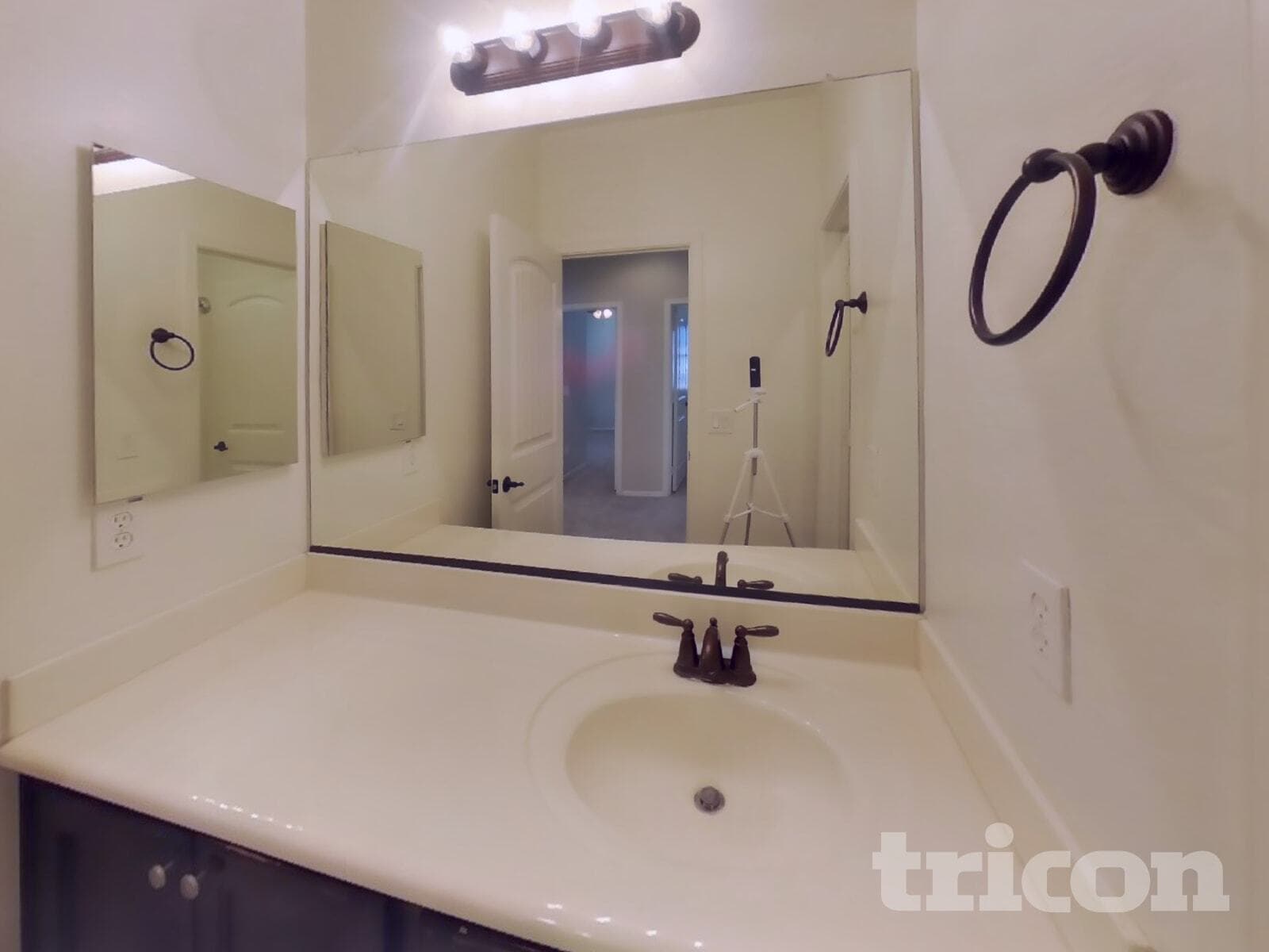 Building Photo - 3417 S Jacana Ln