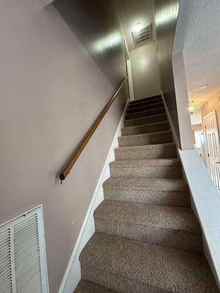 Building Photo - Great 4 Bedroom Home with Bonus Room In Country Club Estates-1112 Westmoreland Dr.