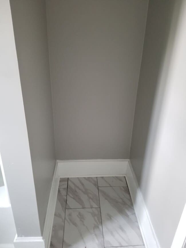 Building Photo - nice house