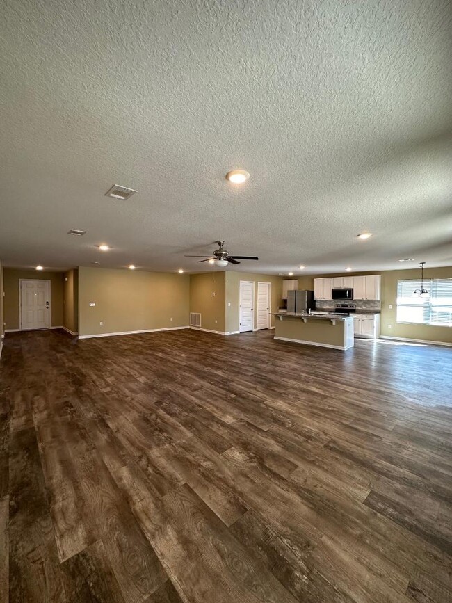 Building Photo - 3998 Whitetail Ln