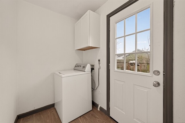 Building Photo - 1110 11th St