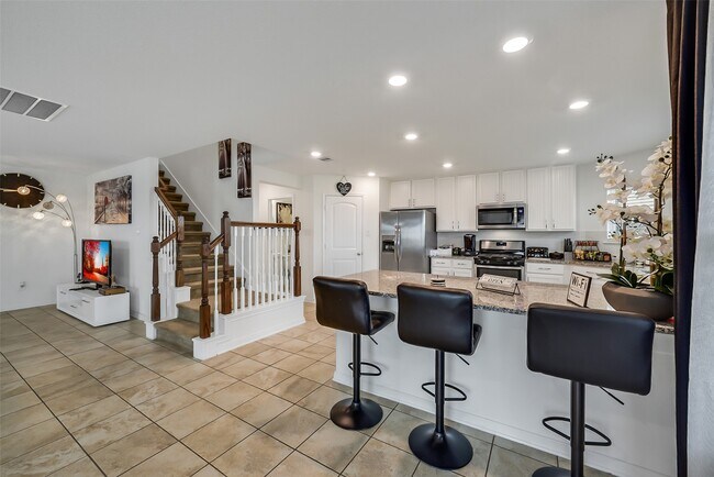 Building Photo - 16502 Live Oak Canyon Dr