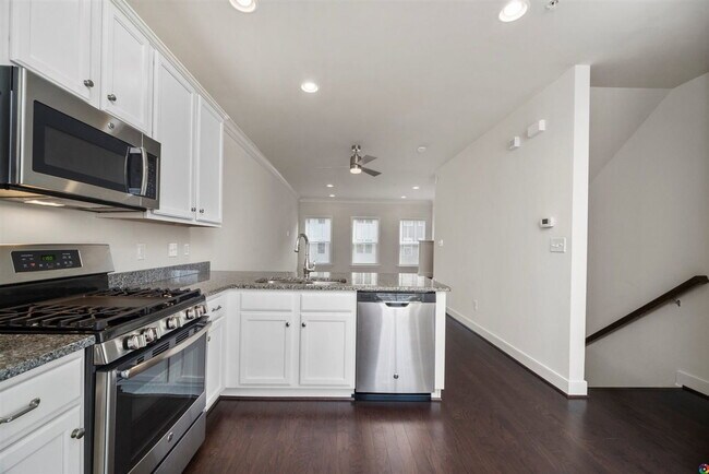Building Photo - 5302 Masons Ln