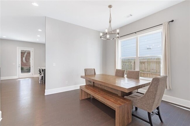 Building Photo - 1859 Commons Pl NW