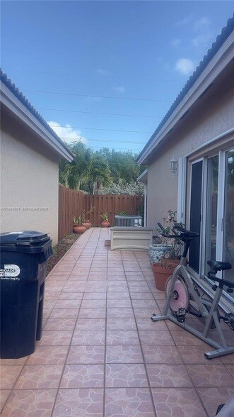 Building Photo - 21331 SW 87th Ct