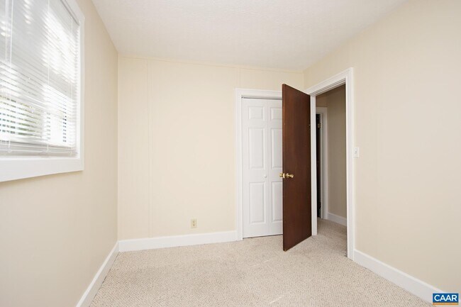 Building Photo - 712 Monticello Ave