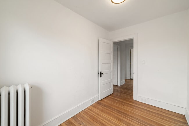 Building Photo - 187 Ridge Rd