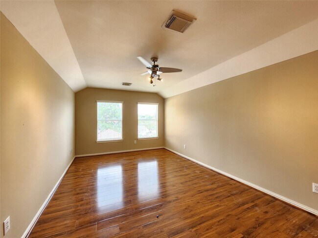 Building Photo - 1730 Redwing Ridge Dr